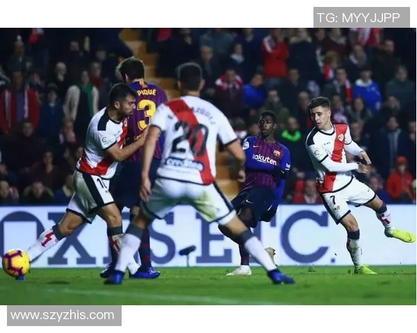 西甲焦点战：那不勒斯狂胜曼联四球全场沸腾瞬间回顾