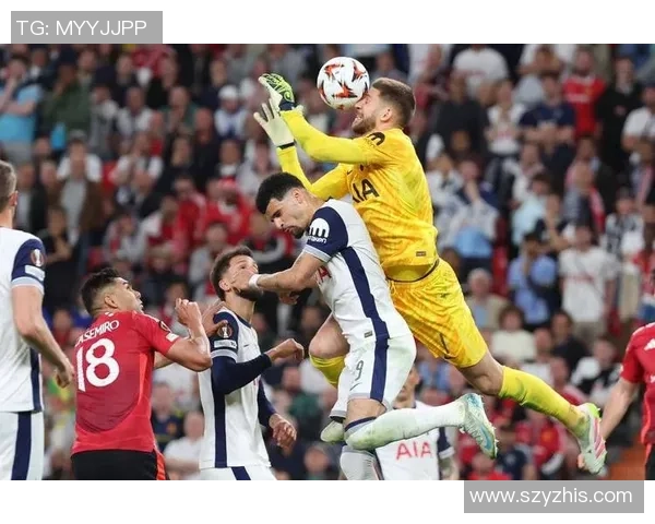 欧联杯热刺逆转里昂红牌事件引发全场热议与争议 欧联杯热刺逆转里昂红牌事件引发全场热议与争议